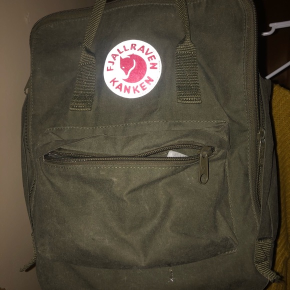 Fjallraven Kanken Forest Green Backpack - Picture 2 of 3
